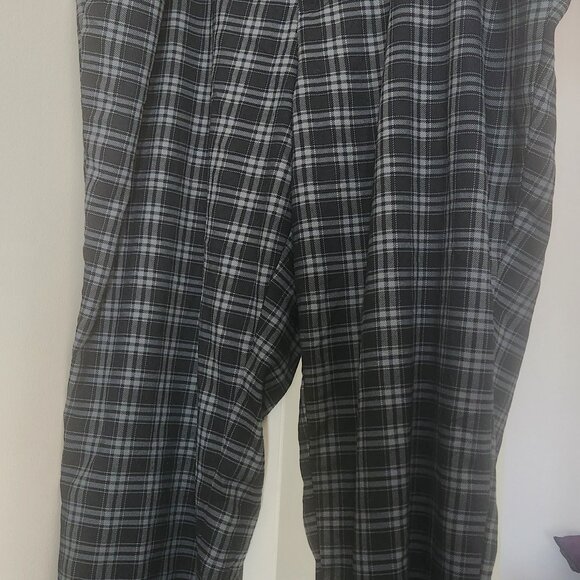 2 PC Plus Size Women's Pants Set - Picture 3 of 3